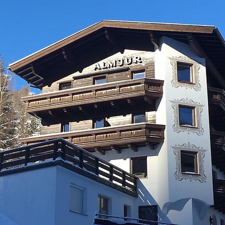 Hotel Garni Almjur Sankt Anton am Arlberg Esterno foto