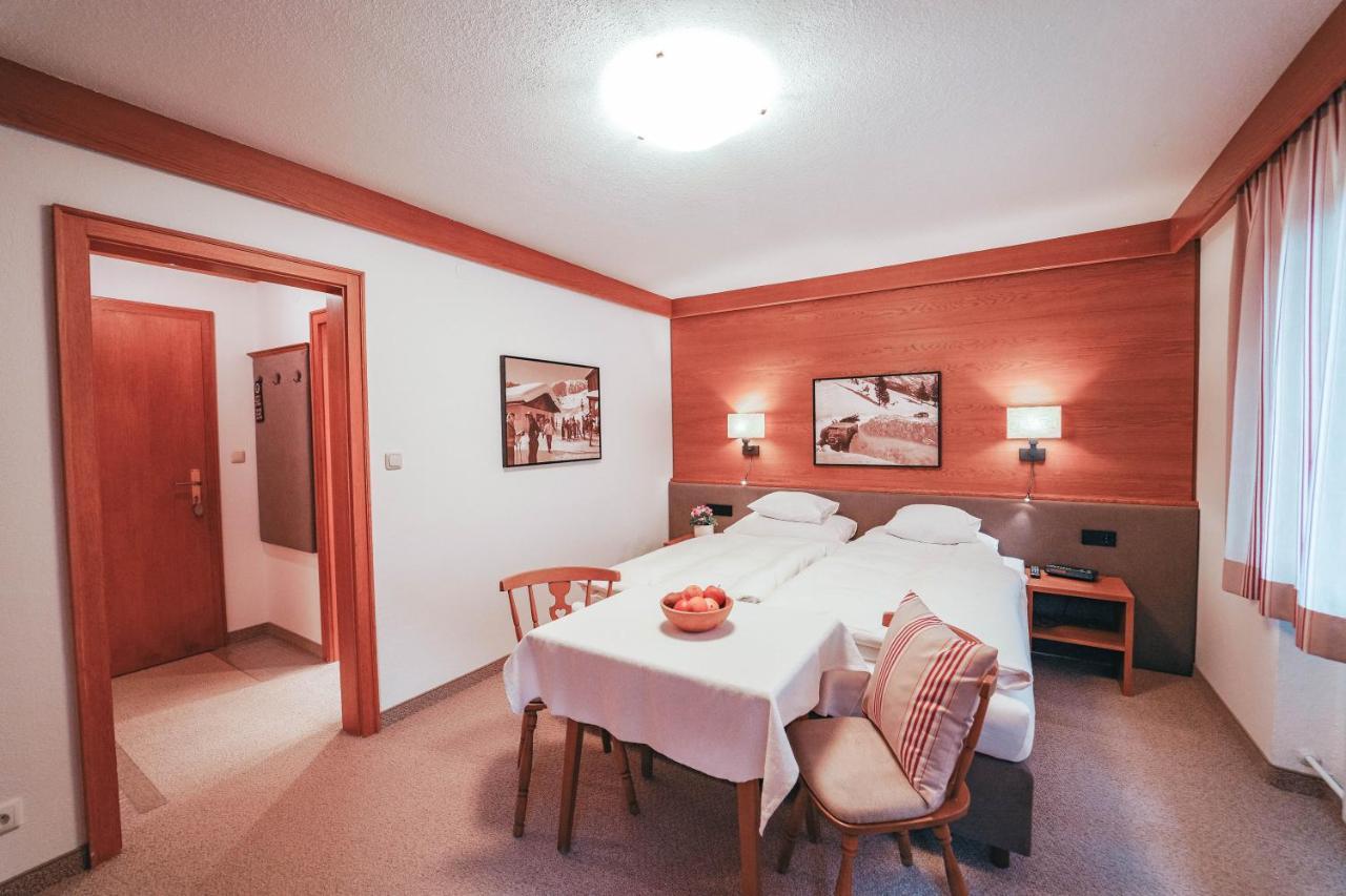 Hotel Garni Almjur Sankt Anton am Arlberg Esterno foto