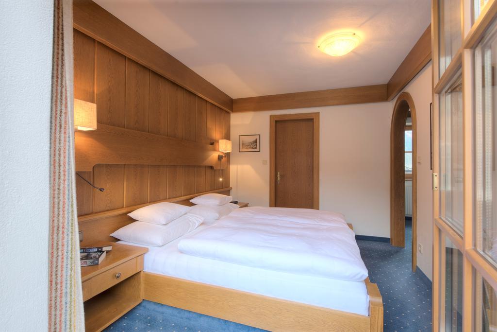 Hotel Garni Almjur Sankt Anton am Arlberg Esterno foto