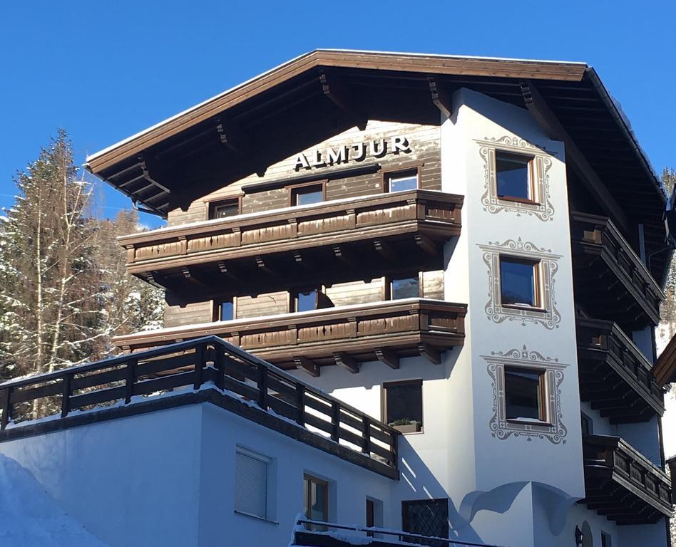 Hotel Garni Almjur Sankt Anton am Arlberg Esterno foto
